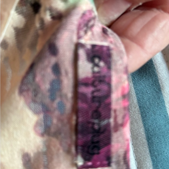 Buckle Calesure Plug Brand Multicolor Floral Long Sleeve Tee - Picture 7 of 8